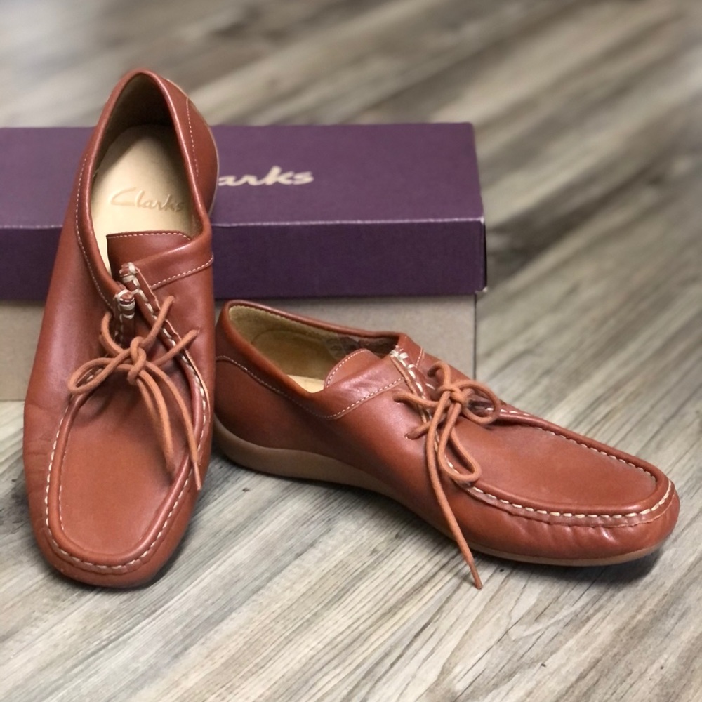 Clarks loafer